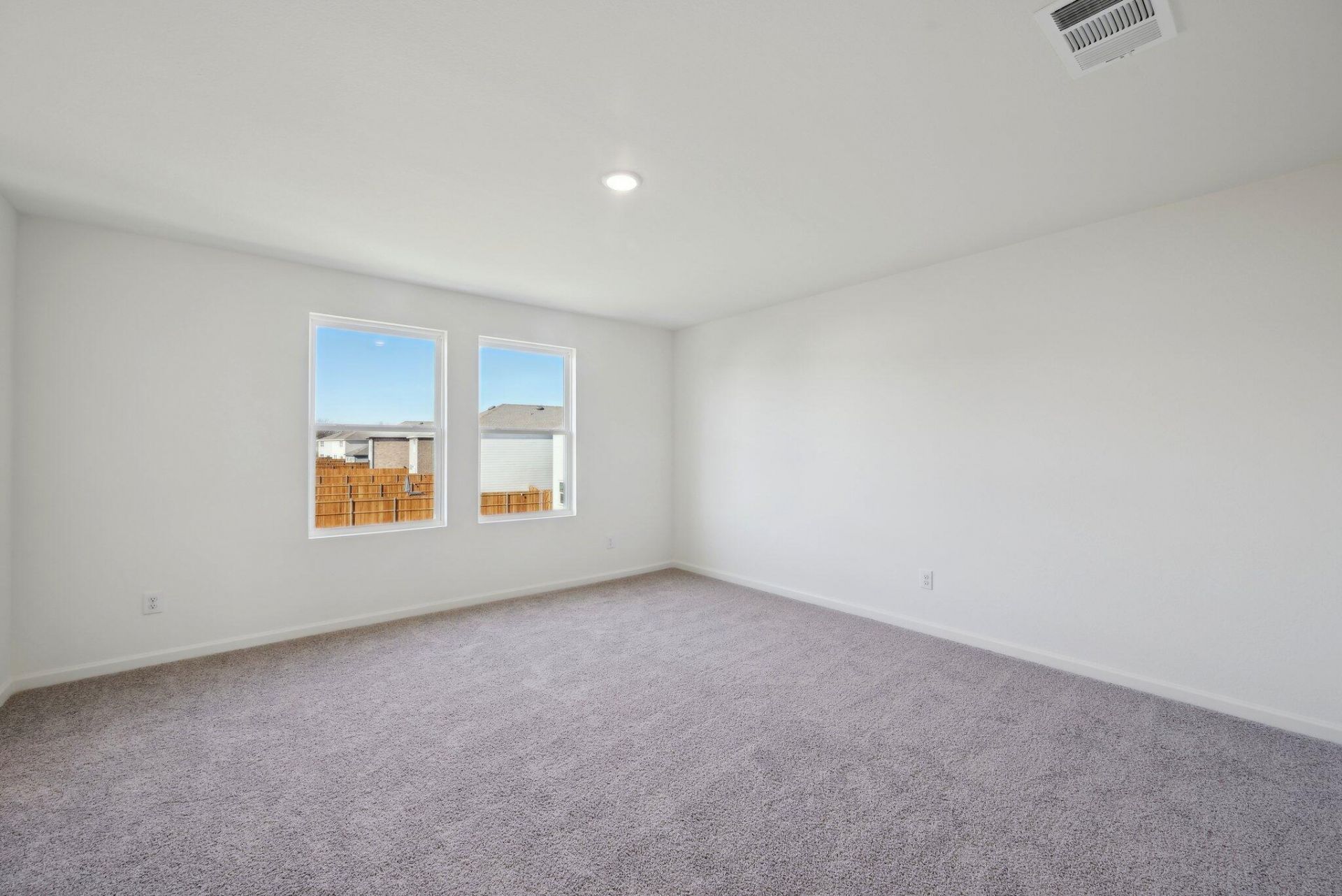 276 Phoenix Drive Photo 9