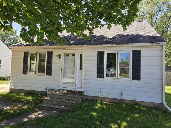 1016 CLEVELAND STREET, Green Bay, WI 54304