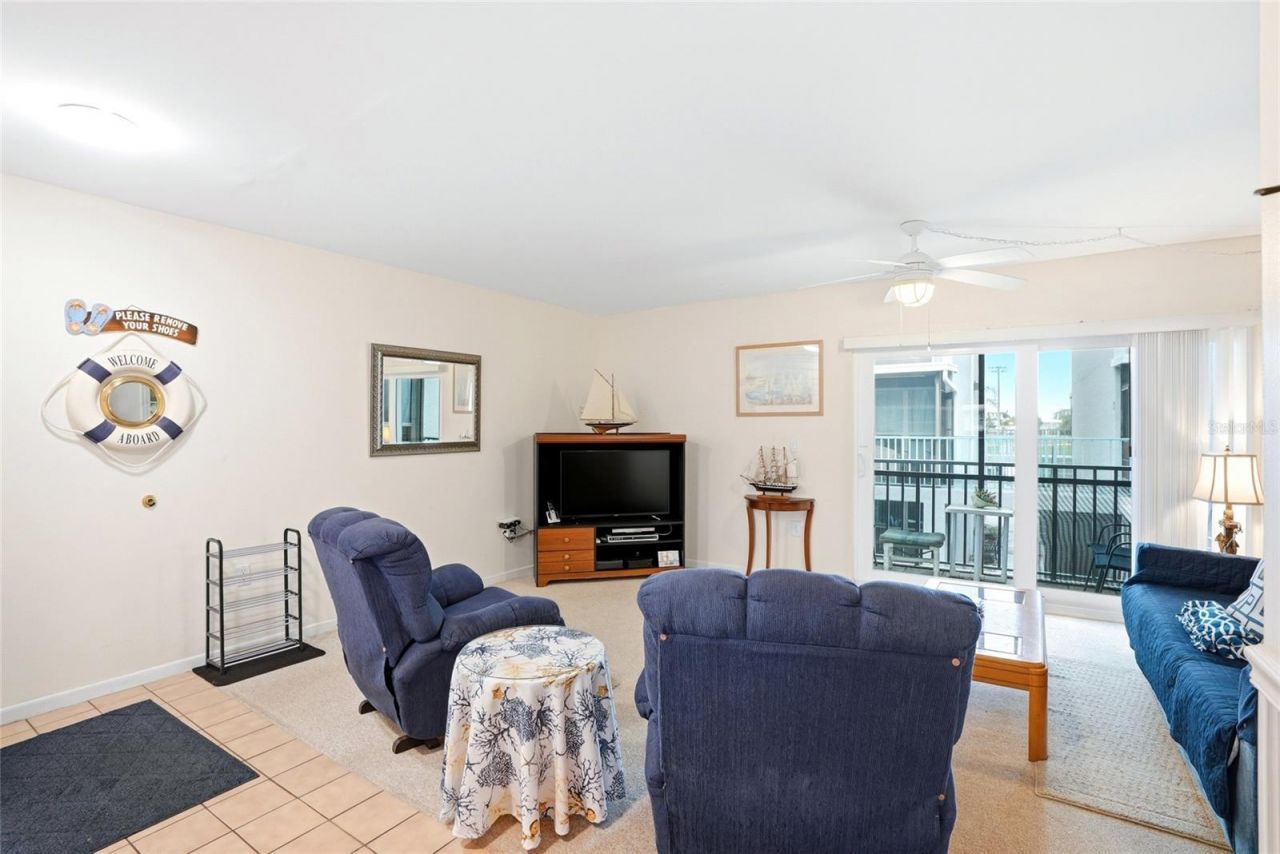 320 Medallion Boulevard , Unit H, Madeira Beach, FL 33708 Photo