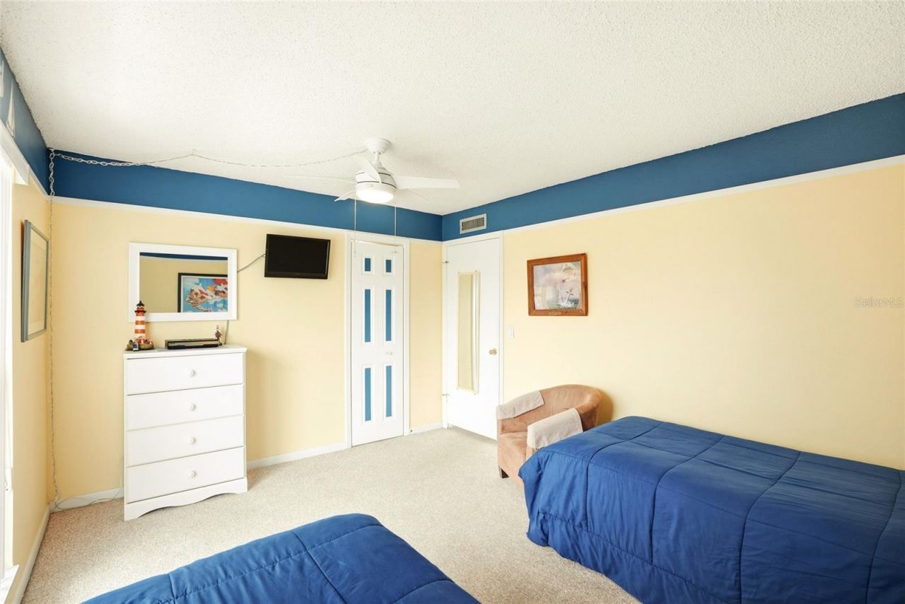 320 Medallion Boulevard , Unit H, Madeira Beach, FL 33708 Photo