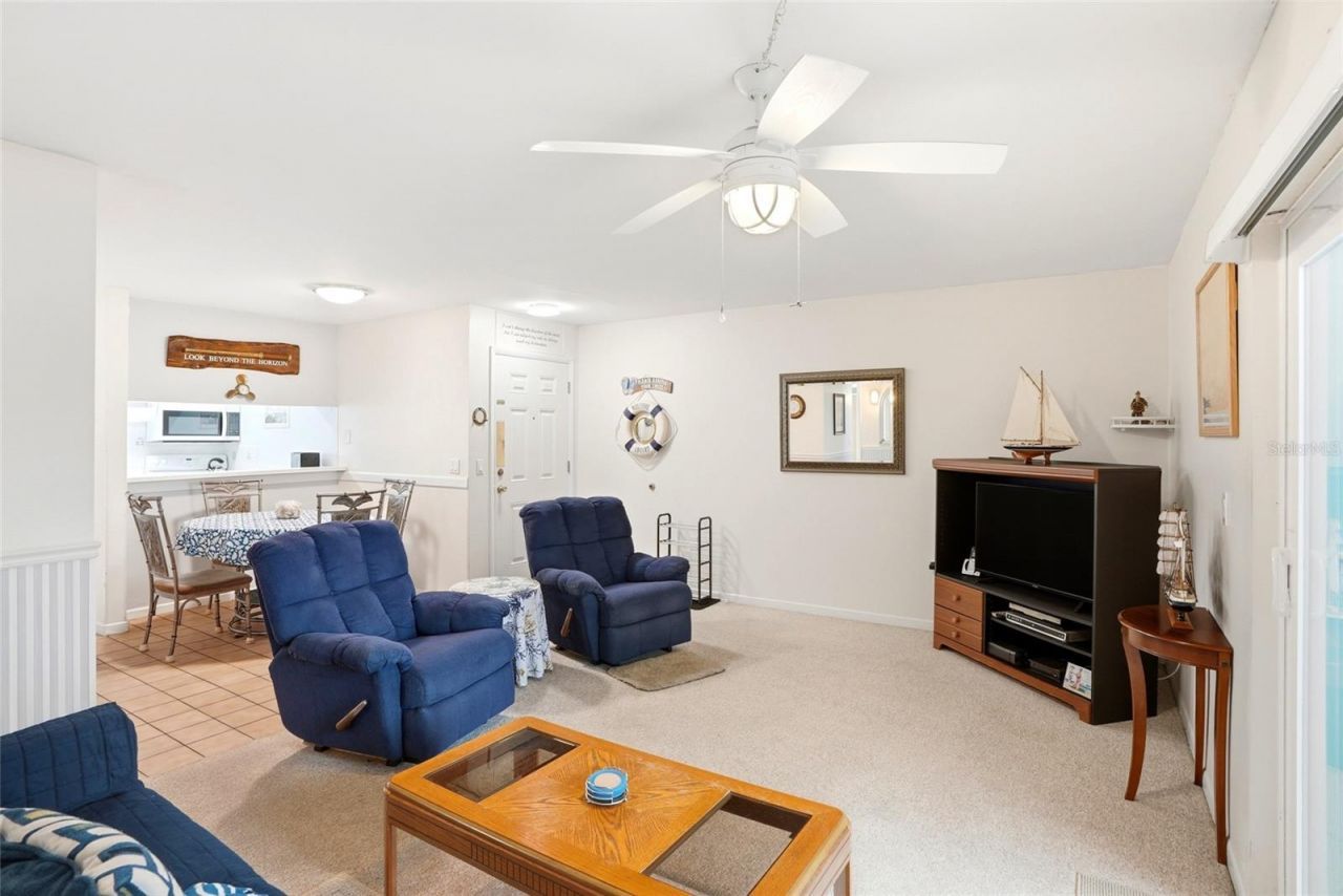 320 Medallion Boulevard , Unit H, Madeira Beach, FL 33708 Photo