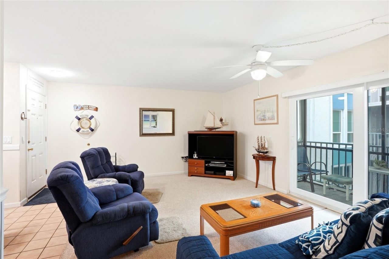 320 Medallion Boulevard , Unit H, Madeira Beach, FL 33708 Photo