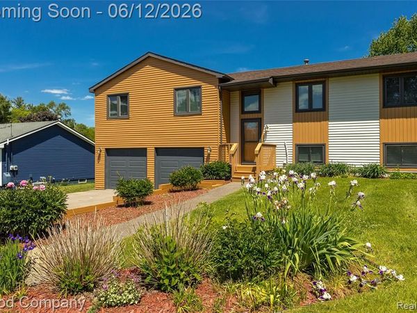 5410 Edgar Road, Clarkston, MI 48346
