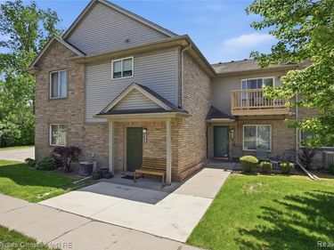 2136 Frazho Road, Warren, MI 48091