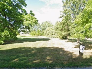 Hamilton , Albion, NY 14411