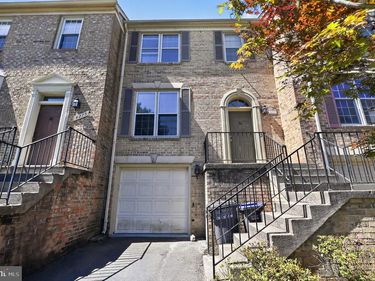 4277 FOX LAKE DRIVE , FAIRFAX, VA 22033