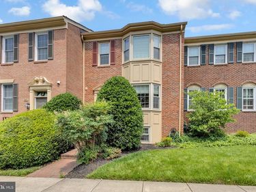 6861 WILLIAMSBURG POND COURT , FALLS CHURCH, VA 22043