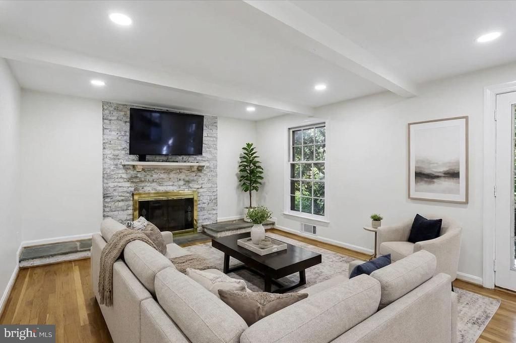 9812 CANAL ROAD, MONTGOMERY VILLAGE, MD 20886