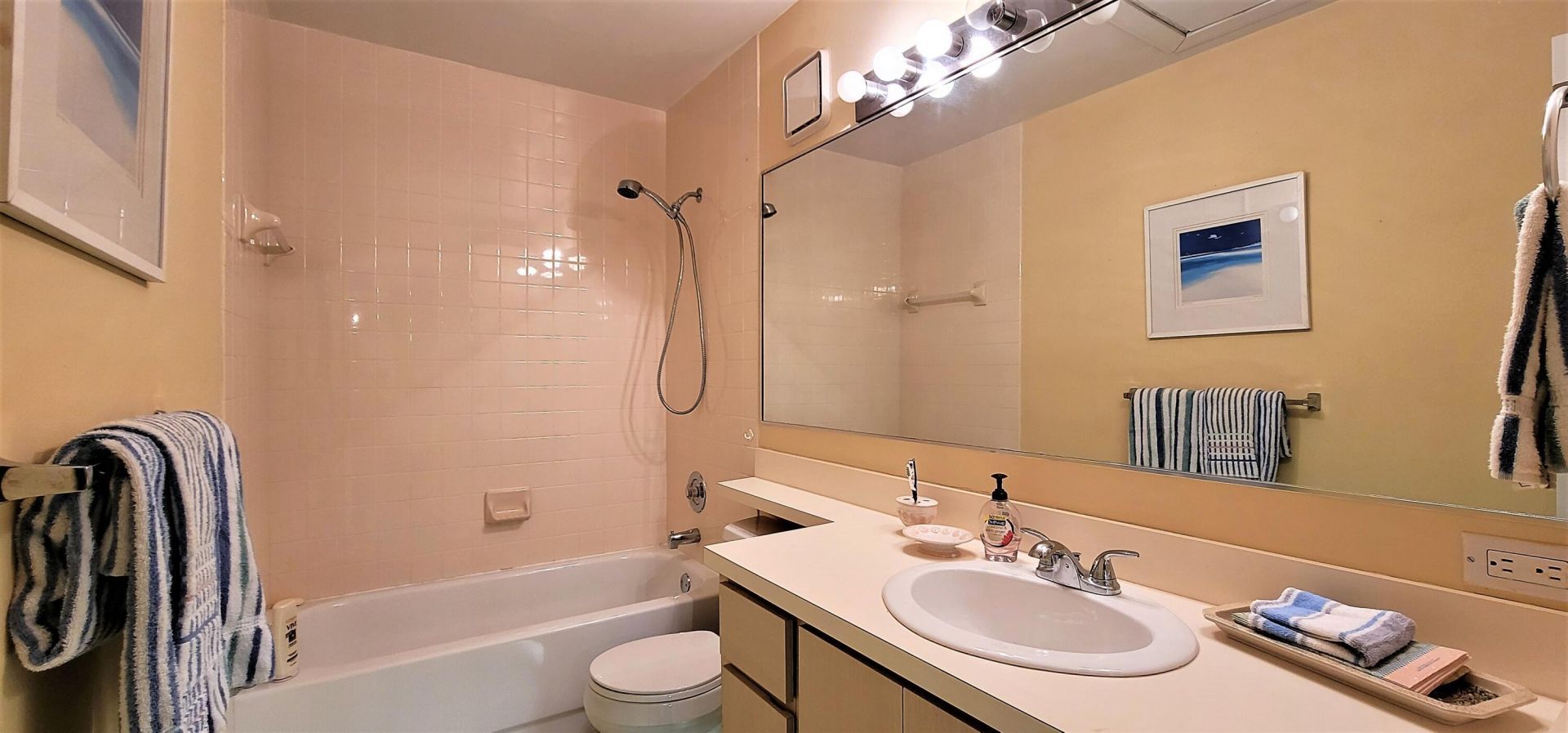 1909 Hartford Court, West Palm Beach, FL 33409 Photo