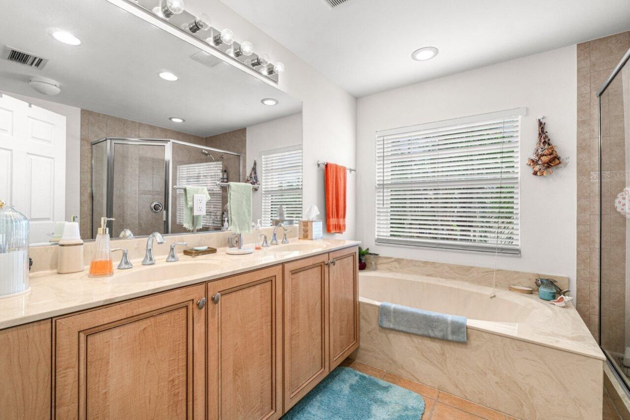 7890 Jewelwood Drive, Boynton Beach, FL 33437 Photo