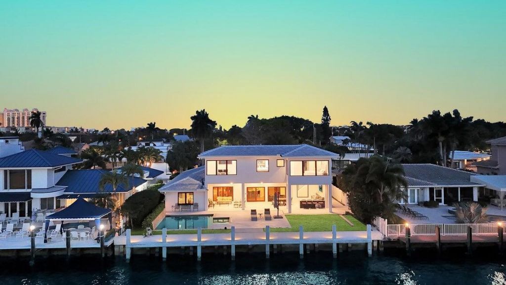 4555 W Tradewinds Avenue, Lauderdale by the Sea, FL 33308 Photo