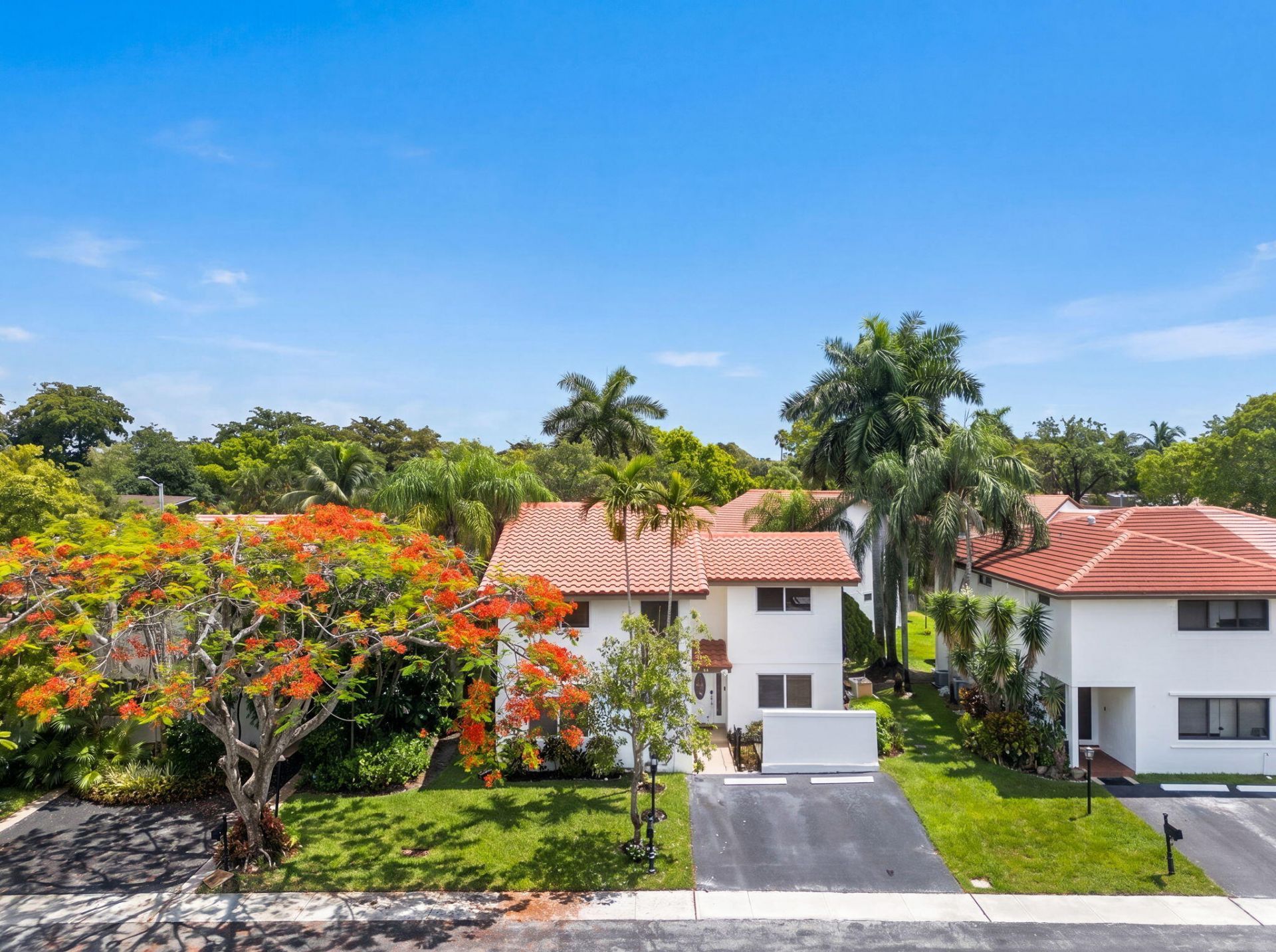 704 SW 89th Avenue, Plantation, FL 33324 Photo
