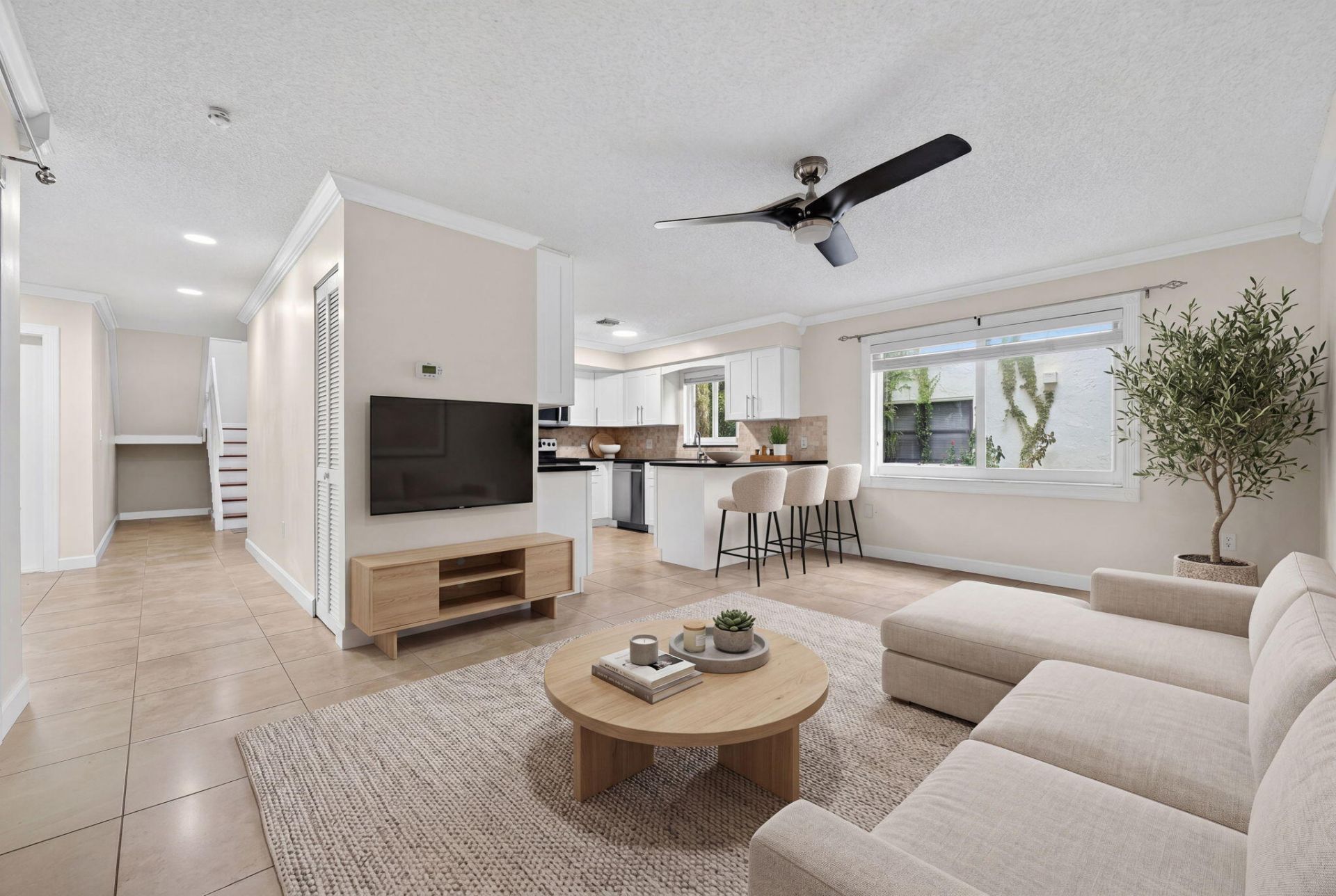 704 SW 89th Avenue, Plantation, FL 33324 Photo