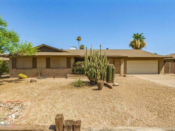 4826 W Royal Palm Road, Glendale, AZ 85302