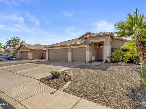 672 N BRIDLEGATE Drive, Gilbert, AZ 85234