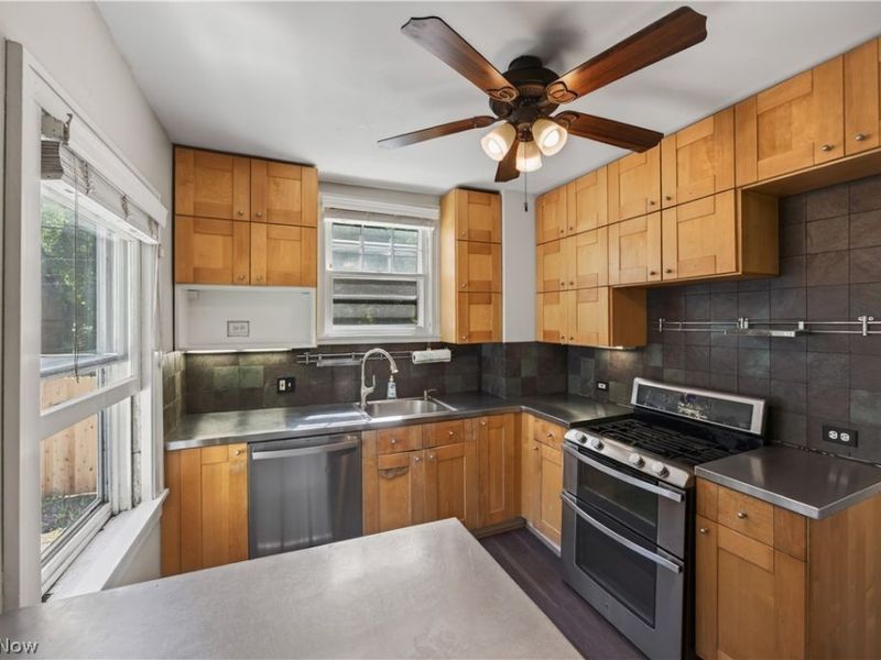 2943 Edgehill Road, Cleveland Heights, OH 44118 Photo 16