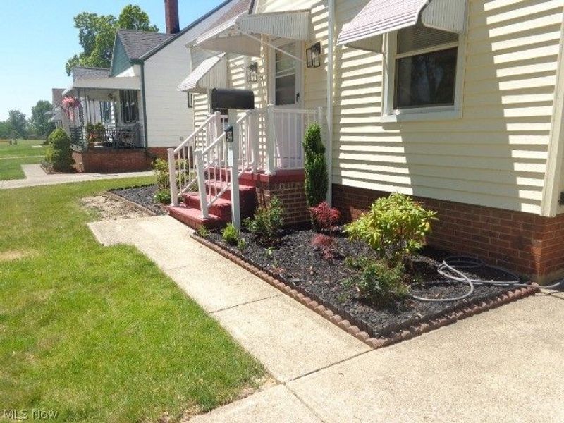 4396 Rockland Drive , Brooklyn, OH 44144 Photo 2