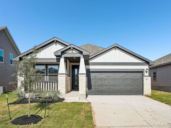 4527 Badger Crest, San Antonio, TX 78245