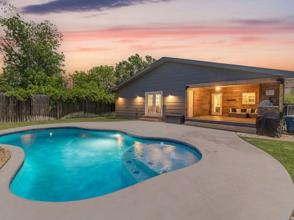 746 W Merriweather, New Braunfels, TX 78130