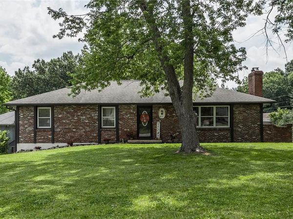 4521 Sutton Court, Kansas City, KS 66106