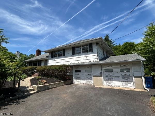 71 Walnut Ave, Franklin, NJ 08873