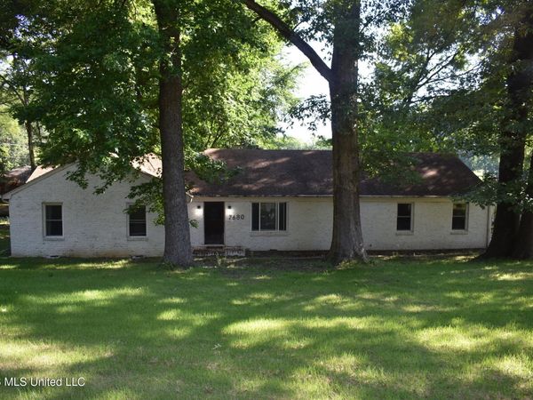 7680 W Shahkoka Drive, Olive Branch, MS 38654