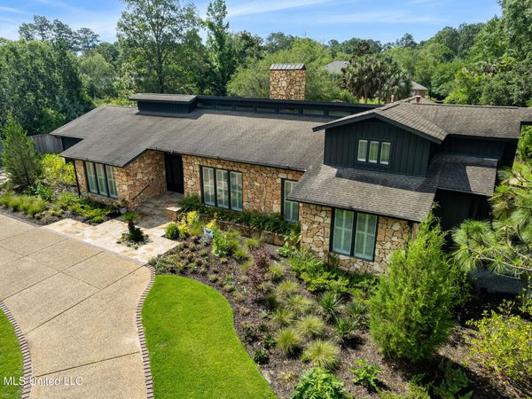 106 Bedford Road, Hattiesburg, MS 39402