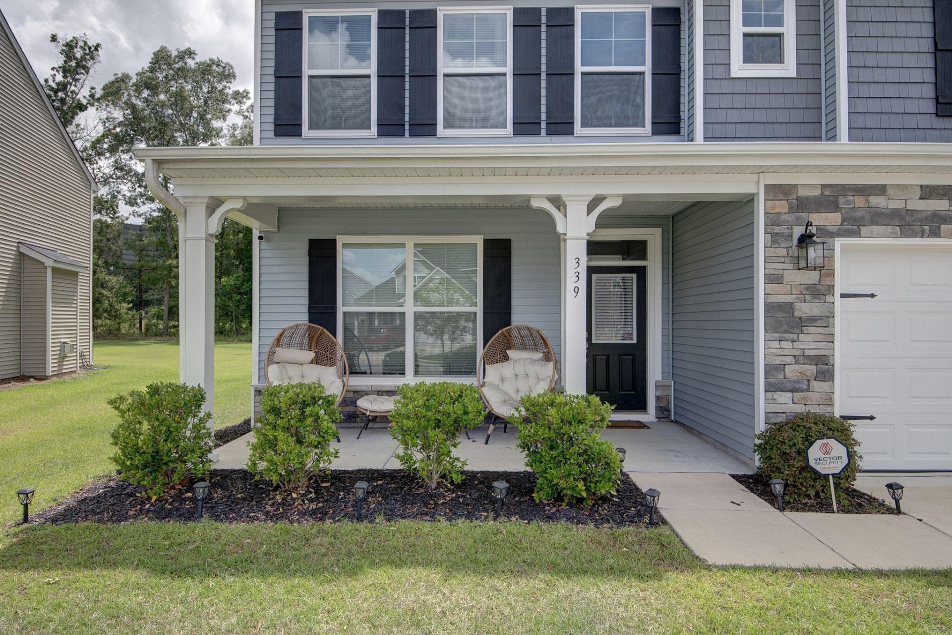 339 Blue Oak Drive Photo 5