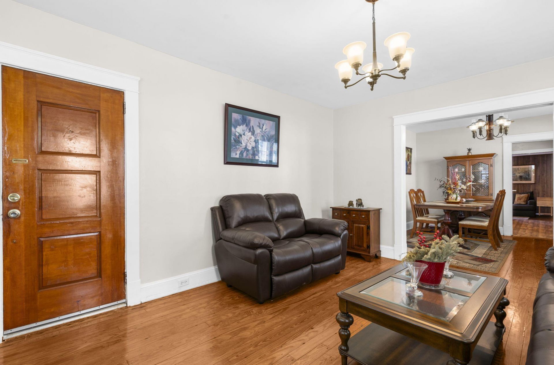 26 Alberta Avenue Photo 4