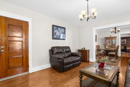26 Alberta Avenue photo 4