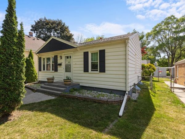 5707 N 36th STREET, Milwaukee, WI 53209
