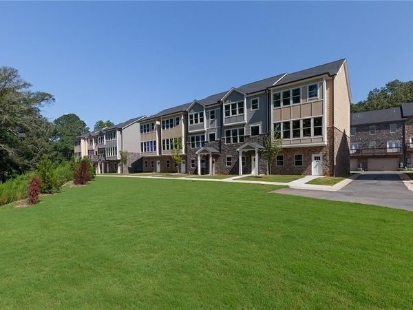 3788 Jack Vernon Circle , Powder Springs, GA 30127