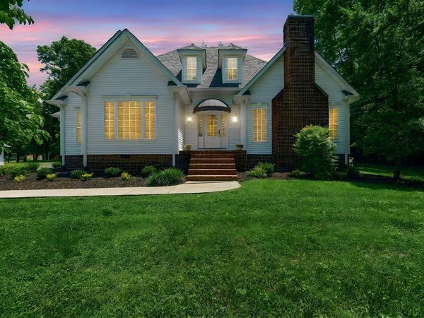 109 Firethorn Street , Glasgow, KY 42141