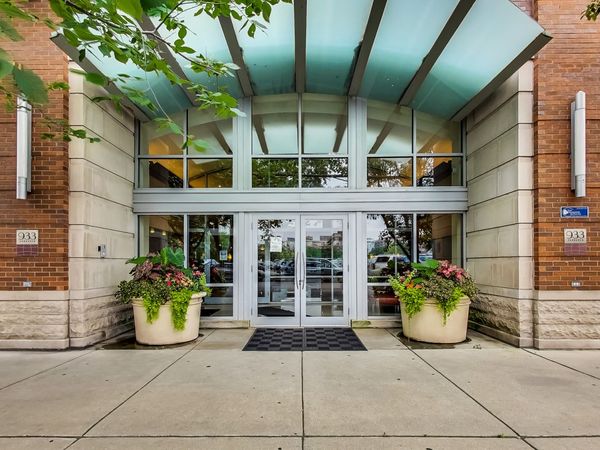 933 W Van Buren Street , Unit 804, Chicago, IL 60607