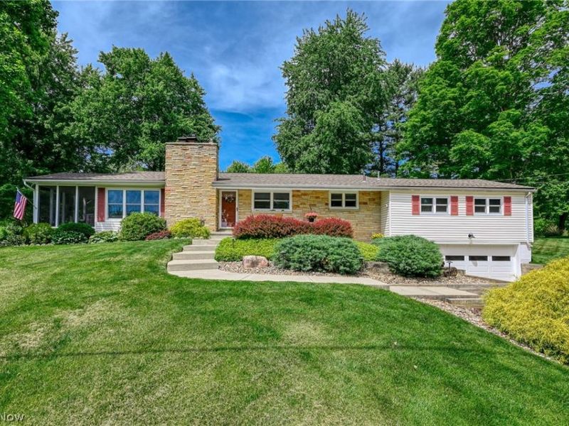 7471 Skyview Drive , Kent, OH 44240 Photo 2
