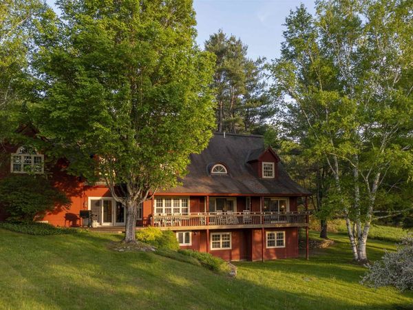 193 Chester Arthur Road, Hartford, VT 05059