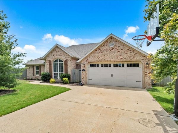 1507 Parkside Circle, Cave Springs, AR 72718