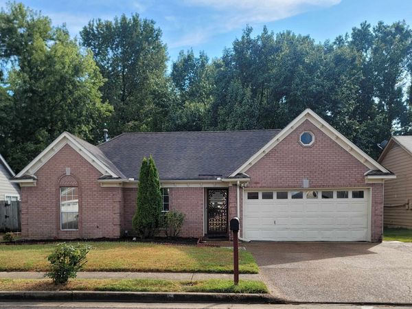 6915 BRADY HILL DR, Cordova, TN 38018