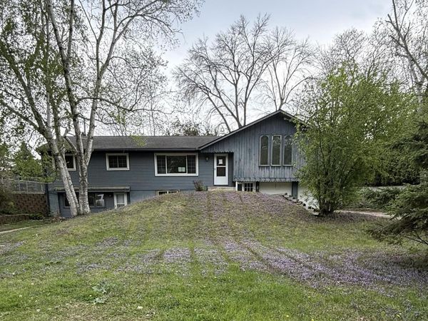 10609 32nd Avenue N, Plymouth, MN 55441