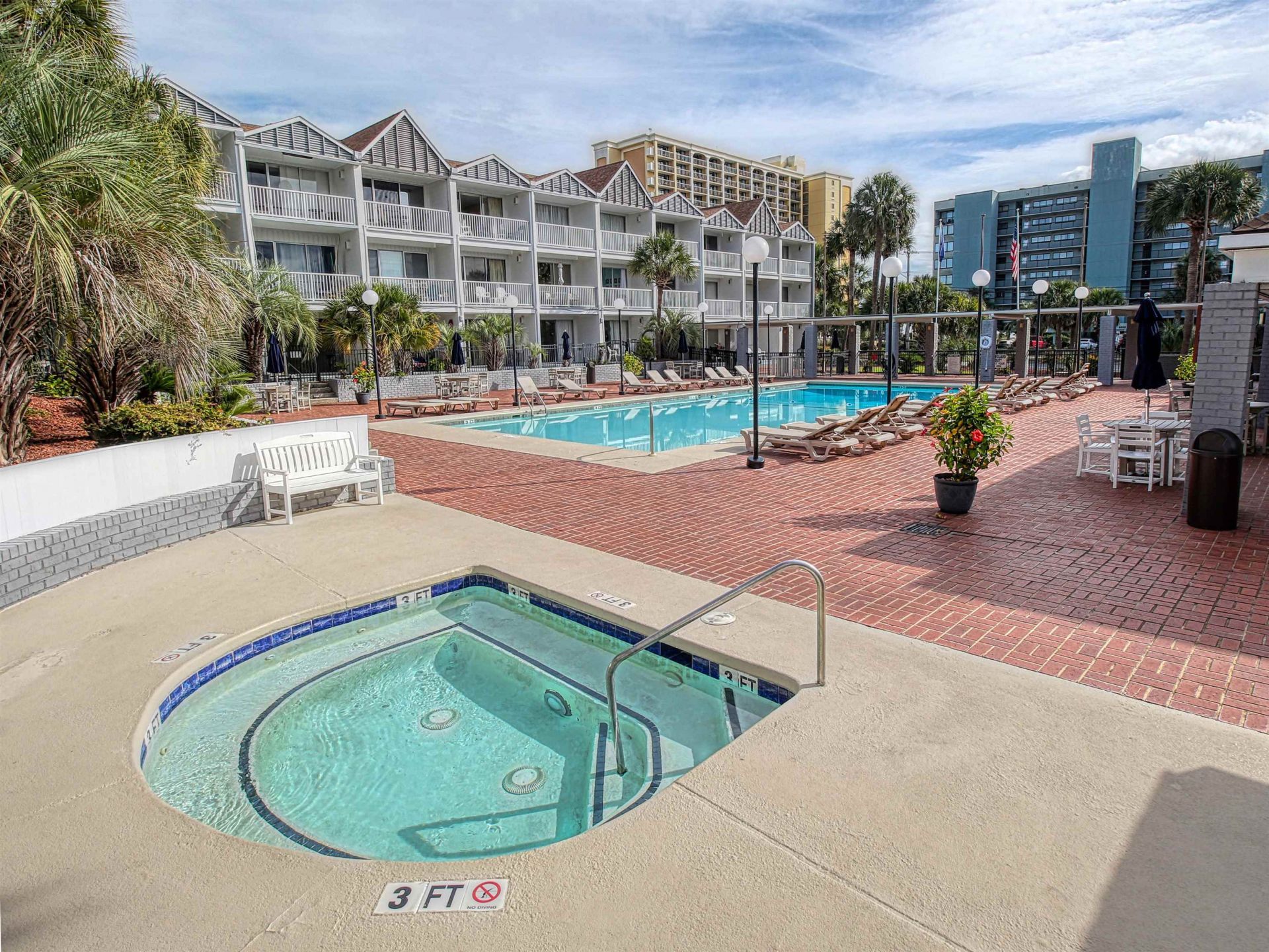6803 Ocean Blvd. N  Photo 4