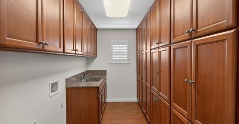 8595 Mackey Rd, Elk Grove, CA 95624 Photo