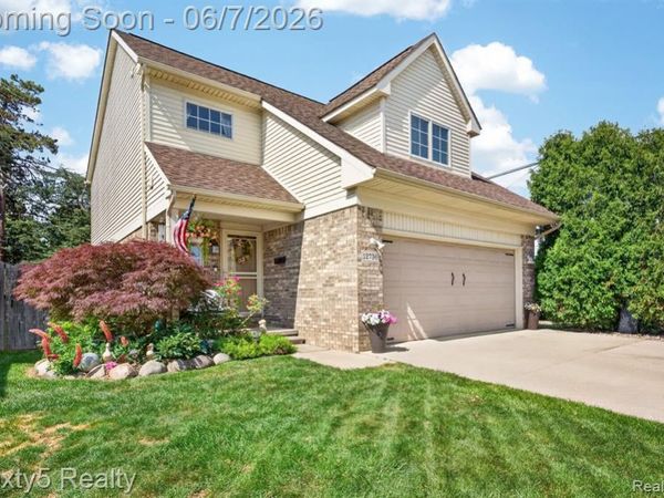 12736 Phelps Street, Southgate, MI 48195