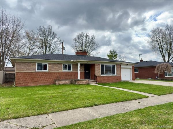 6590 Rockland Street, Dearborn Heights, MI 48127
