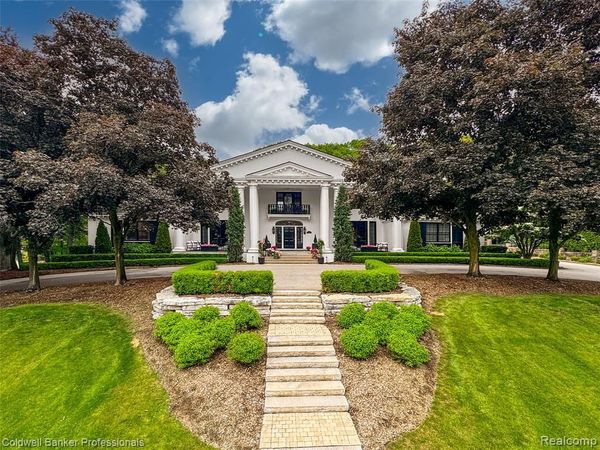 477 Dunston Road, Bloomfield Twp, MI 48304