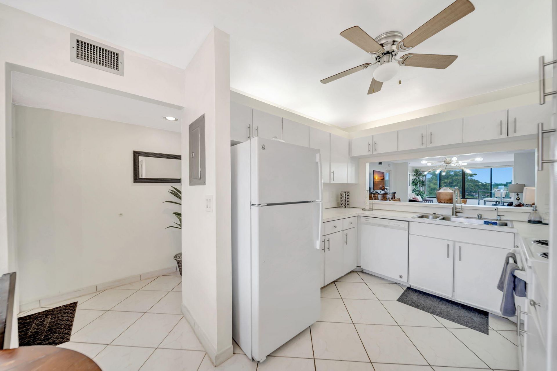 9485 N Belfort Circle, Unit 308, Tamarac, FL 33321 Photo