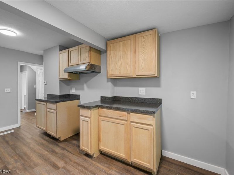 143 Malacca Street , Akron, OH 44305 Photo 10