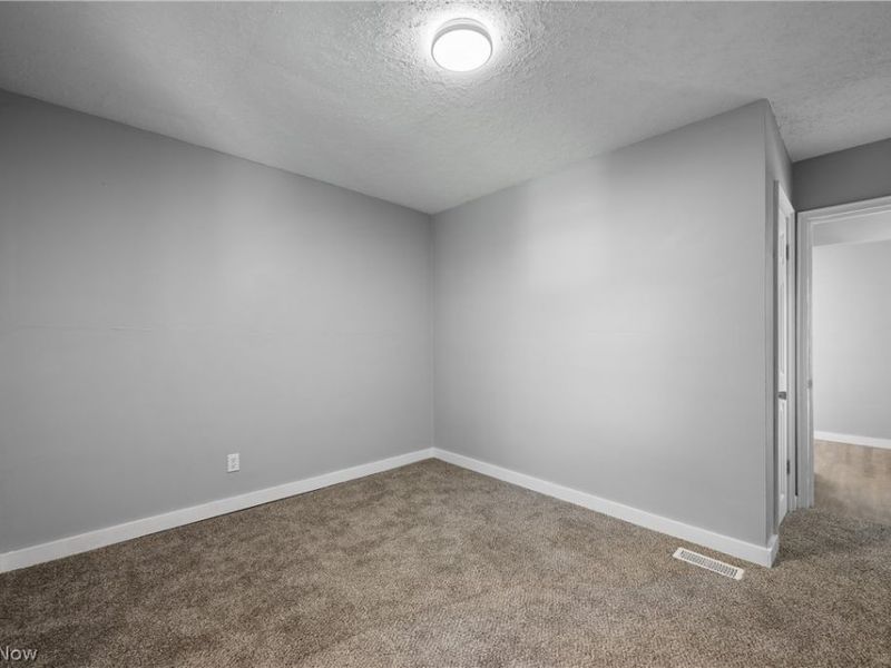 143 Malacca Street , Akron, OH 44305 Photo 16