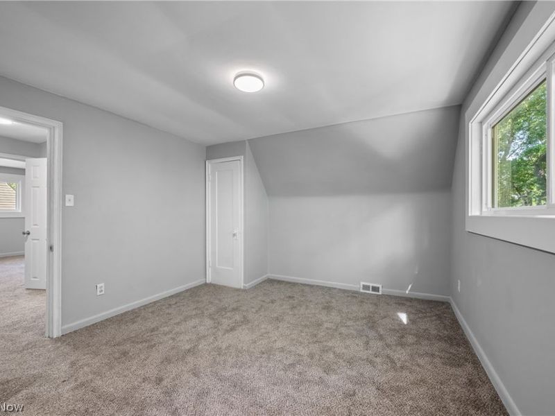 143 Malacca Street , Akron, OH 44305 Photo 22