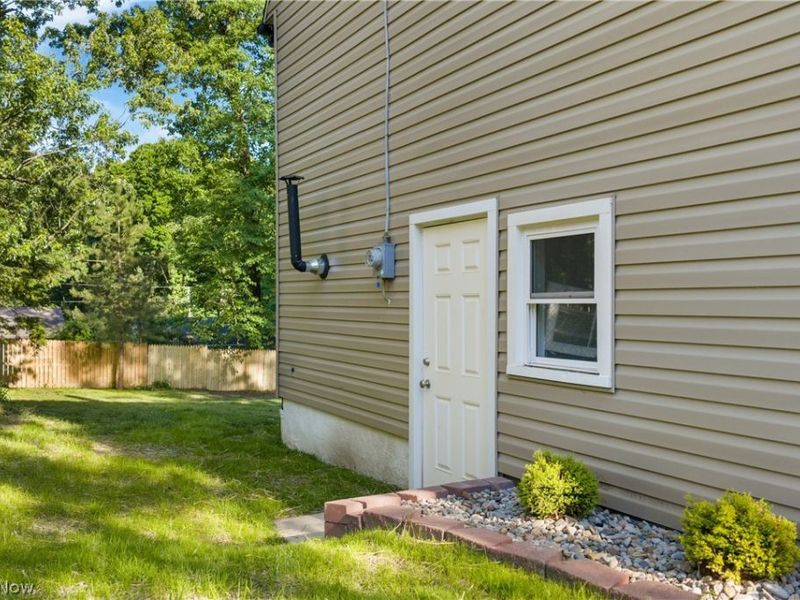 143 Malacca Street , Akron, OH 44305 Photo 29