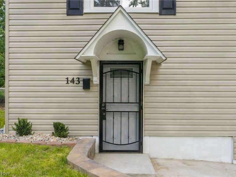 143 Malacca Street , Akron, OH 44305 Photo 3